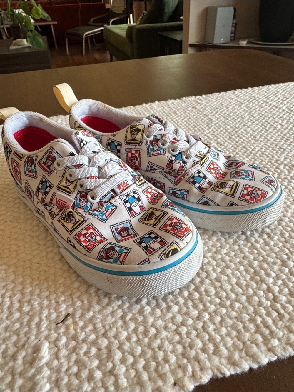 Vans White Canvas Low-Top Sneakers with Multicolor Stamp Print